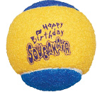 Kong Squeakair Birthday Balls M